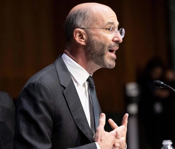 کمیته امور خارجه مجلس نمایندگان آمریکا: در نشست محرمانه درباره رابرت مالی ابهام‌ها حل نشد