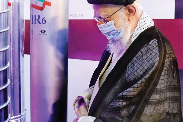 عضو کمیسیون امنیت ملی مجلس ایران: باید بمب اتم بسازیم