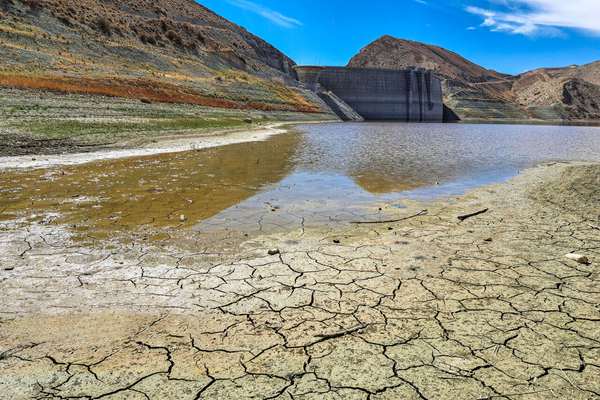 Iran considering weekly shutdowns as water and power outages intensify