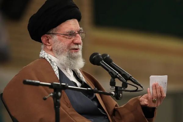 خامنئي: اختيار المرشد القادم لإيران يجب أن يكون على أساس أصول ومبادئ الجمهورية الإسلامية