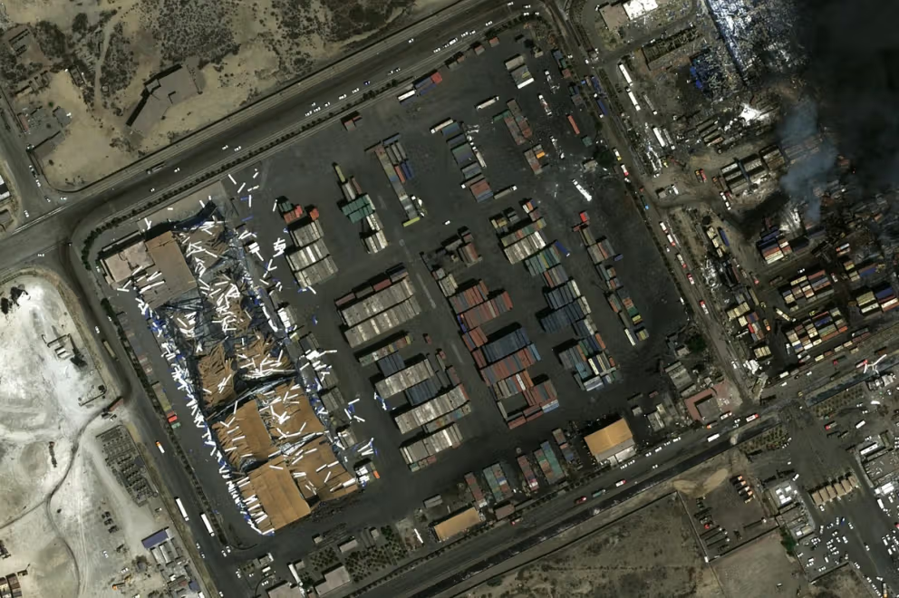 Area No. 2: the roof of the Khazar Qeshm warehouse, adjacent to the Sina premises, has been completely destroyed