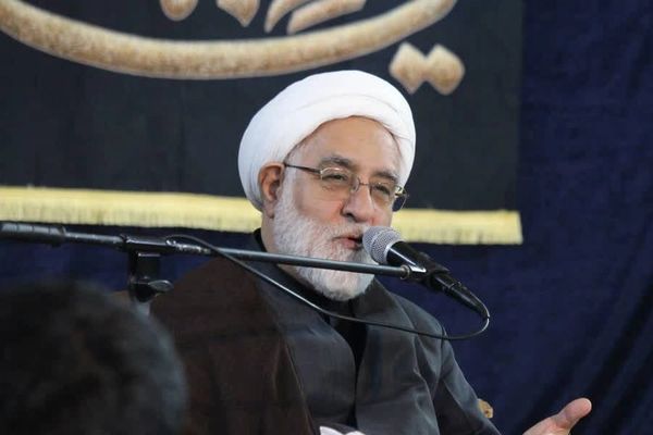 قائممقام حوزه علمیه: در دوره پهلوی، مراکز فروش مشروب بیشتر از مساجد بود