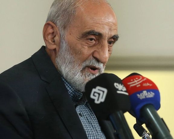 نماینده خامنهای در کیهان: مکانیسم ماشه کاغذ پاره است فریب نخورید