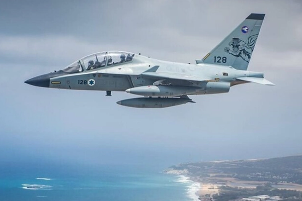 قناة إسرائيلية: استخدمنا تقنية حديثة في حرب إيران فصلنا بها "رأس الأفعى"