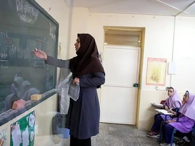 في دراسة أعدها خبراء ومتخصصون: التعليم في إيران يعاني من "أزمة جودة وعدالة وشرعية"