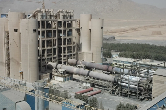 دبیر کانون انبوهسازان مسکن: قیمت سیمان به دلیل قطعی برق کارخانهها ۹۰ درصد افزایش یافت