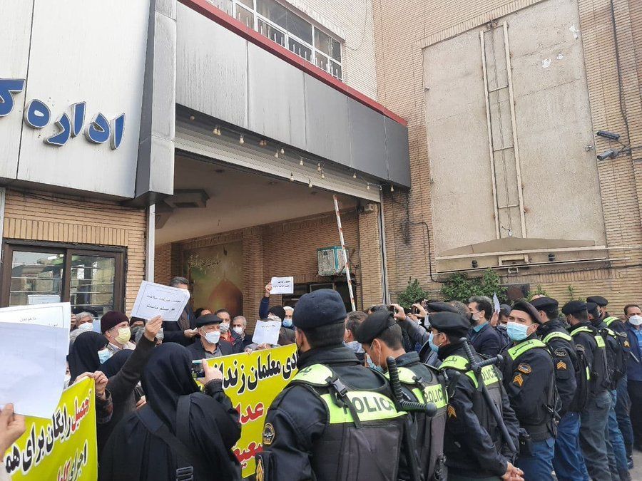 Teachers Say There Will Be ‘Uprising’ In Iran If Wages Not Increased