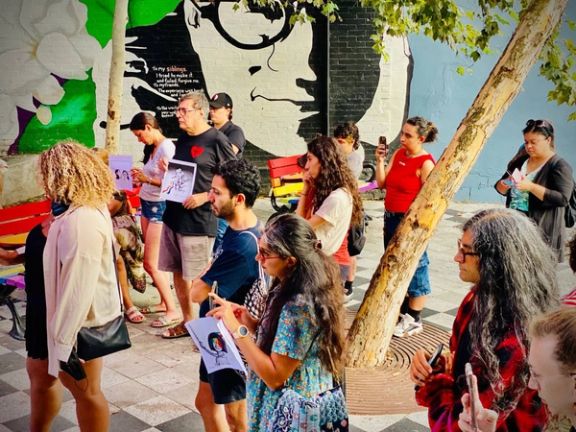 ایرانیان و فعالان ساکن کانادا در تجمعی در تورنتو خواستار لغو حکم اعدام دو فعال کوییر شدند