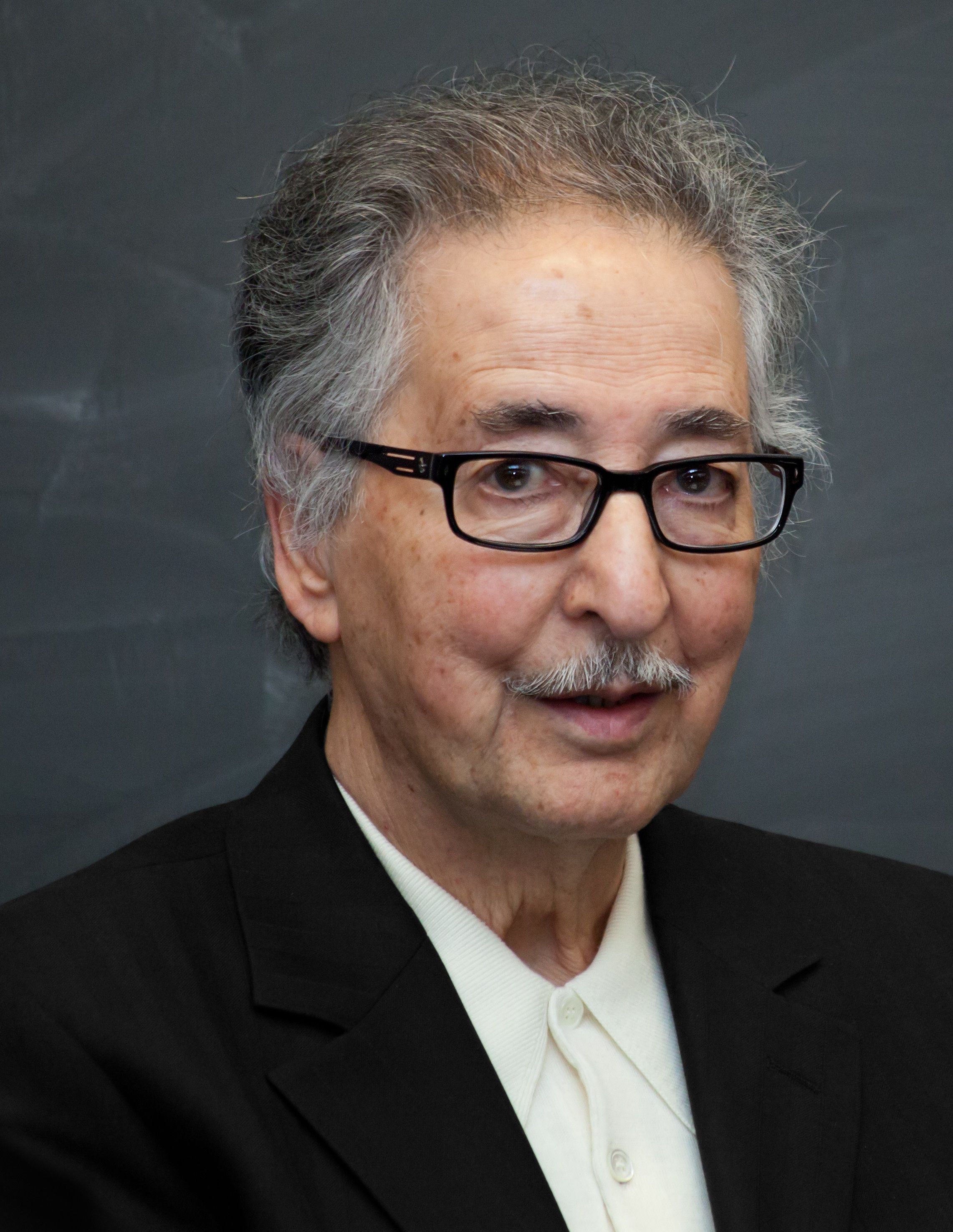 ابوالحسن بنی‌صدر، اولین رییس جمهوری ایران، در پاریس درگذشت