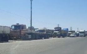 احتجاجًا على المشكلات المعيشية والمهنية.. إضراب سائقي الشاحنات في إيران يدخل يومه الخامس