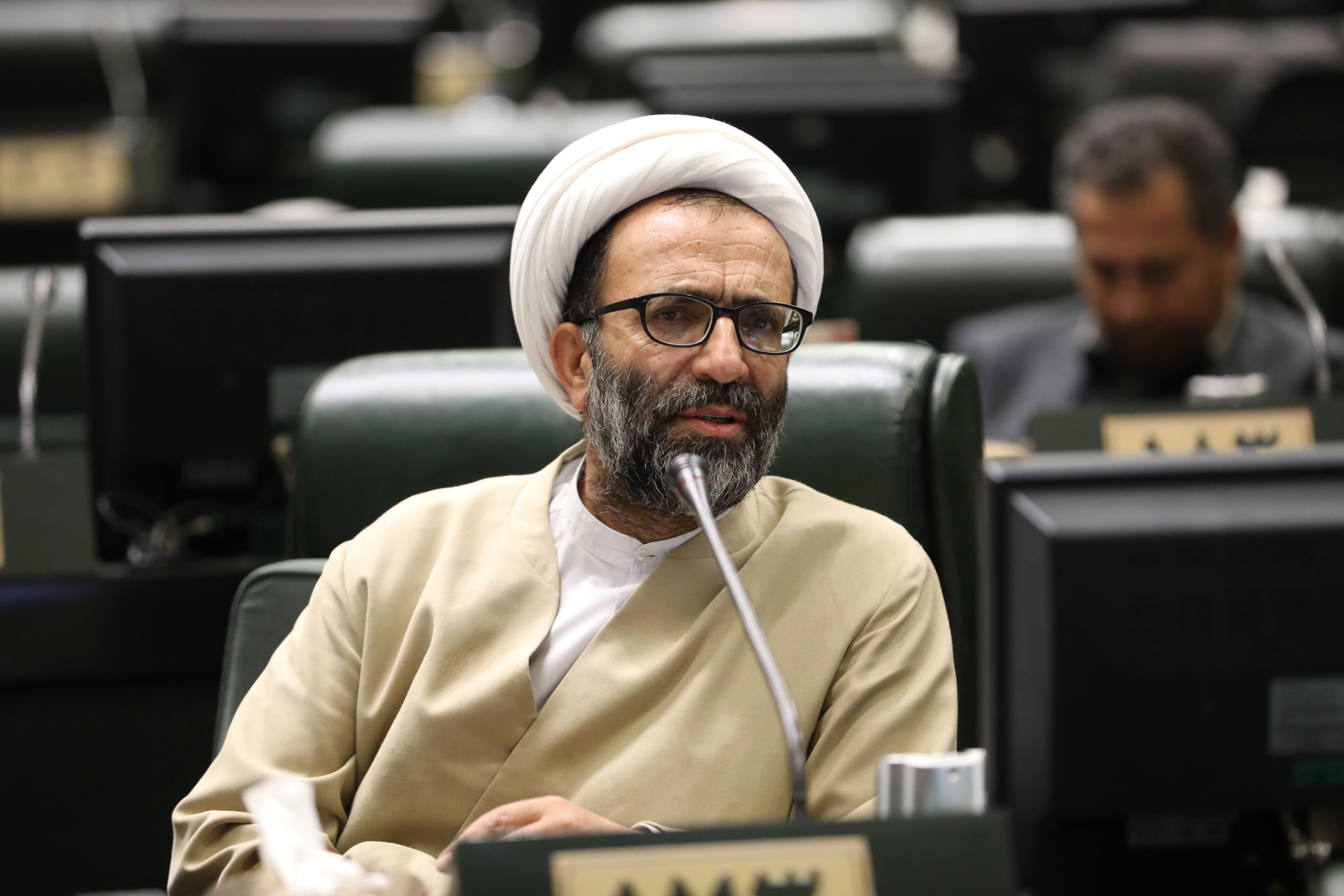 عضو هیئت رییسه مجلس: خروج از ان‌پی‌تی همچنان یکی از گزینه‌های ماست