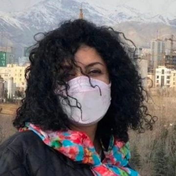 همسر نرگس محمدی از محکوم شدن او به هشت سال زندان و ۷۰ ضربه شلاق خبر داد