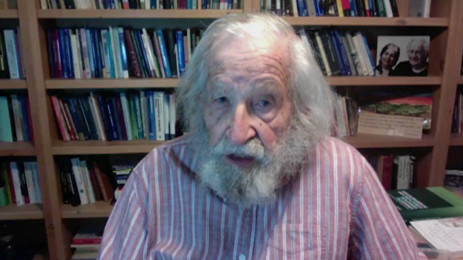 نوام چامسکی، متفکر آمریکایی: به خطرناک‌ترین نقطه در تاریخ بشر نزدیک می‌شویم