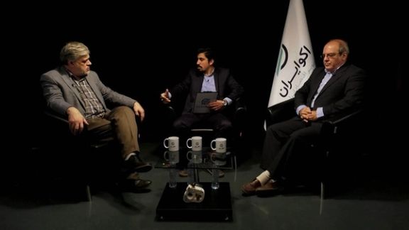 Conservative pundit Mohammad Mohajeri (left) and reformist commentator Abbas Abdi (right) (undated)