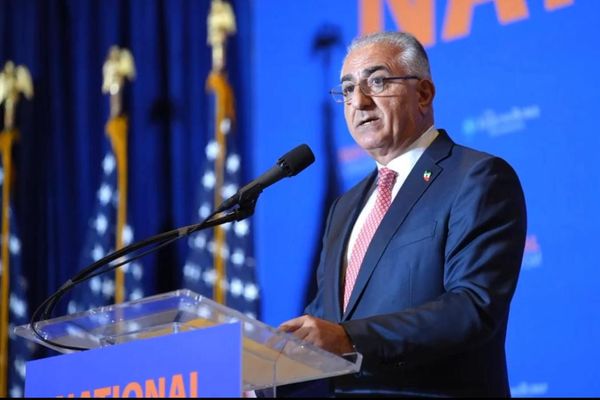 شاهزاده پهلوی: هزاران نفر از نیروهای انتظامی و نظامی سر کار نرفتند تا در سرکوب درگیر نشوند