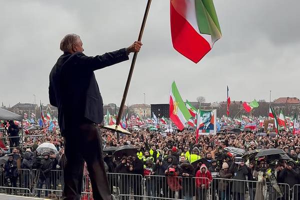 لیندسی گراهام: اقدام ترامپ علیه ایران میتواند لحظهای مانند سقوط دیوار برلین رقم بزند