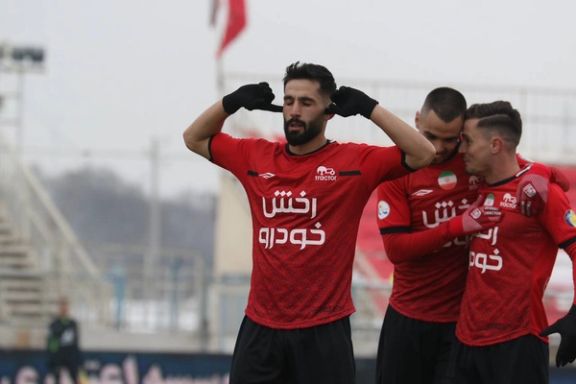 استقلال ساپینتو دور و دورتر از قهرمانی؛ استقلال با دو گل به تراکتور باخت