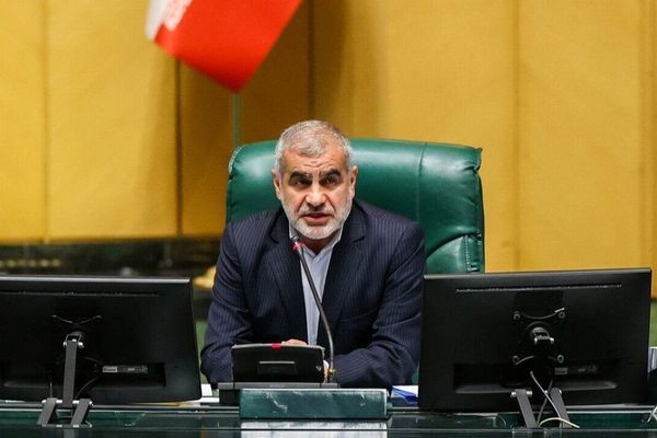 نایبرییس مجلس: کشورهای منطقه خجالت بکشند که آمریکا از خاکشان علیه ما استفاده کرد