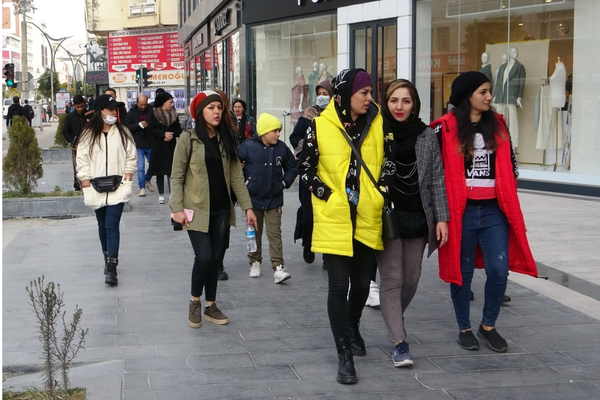 Turkey’s tighter residency rules leave more Iranians in limbo
