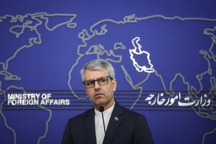 دفاع بقایی از سیاست خارجی جمهوری اسلامی: کارکرد هم‌زمان موشک و دیپلماسی ضروری است