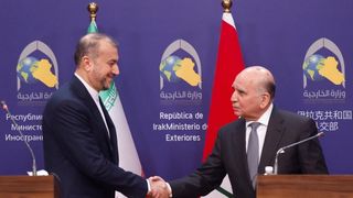 Iraqi Officials Wary Of Dollar Smuggling To Iran