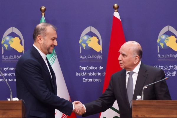 Iraqi Officials Wary Of Dollar Smuggling To Iran