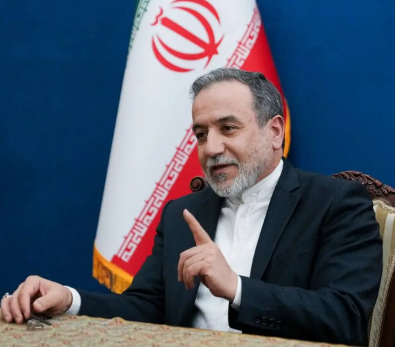 وزير خارجية إيران: التخصيب الصفري غير مقبول مطلقًا بالنسبة لنا