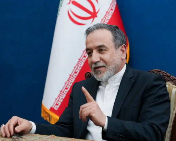 وزير خارجية إيران: التخصيب الصفري غير مقبول مطلقًا بالنسبة لنا