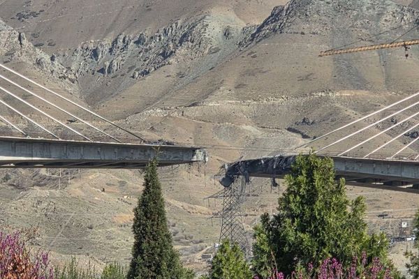 Iranians voice anxiety, mixed views as fears of infrastructure attacks rise