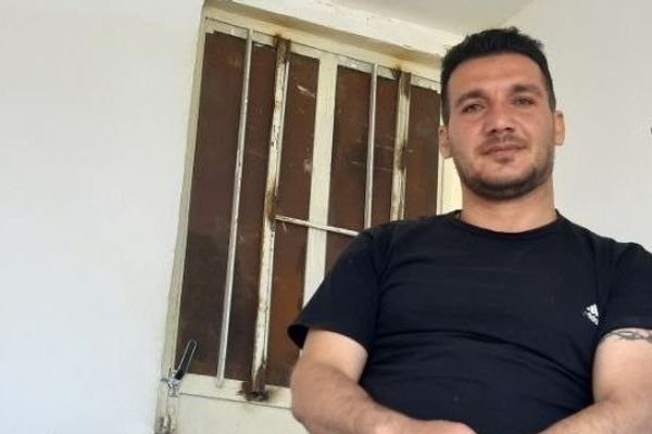 ادریس درویشوند در اعتراضات ۱۸ دی در شهر الوند هدف گلوله قرار گرفت و پس از سه روز جان باخت