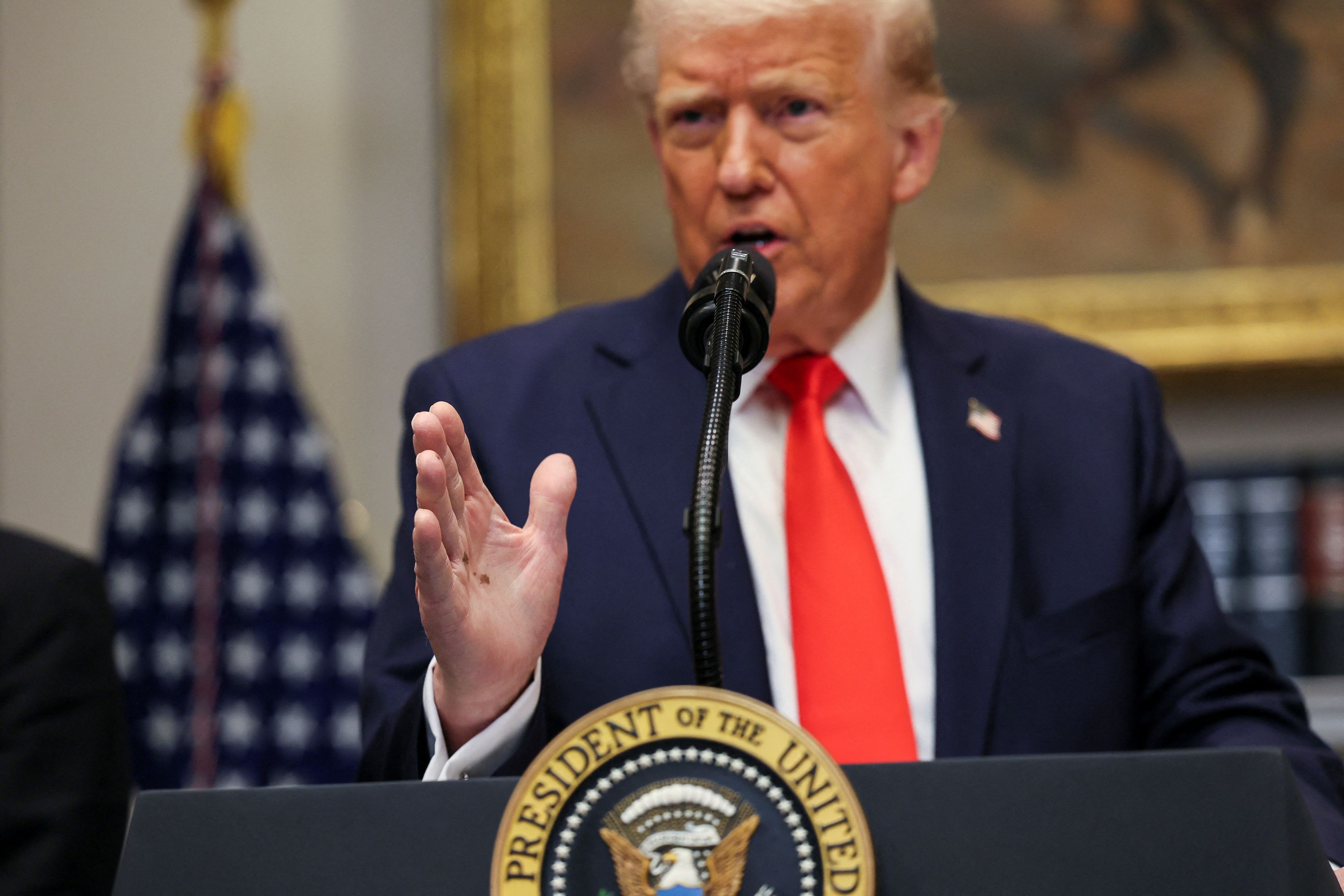 ترامپ: دیگر امکان به تاخیر انداختن تعرفه‌های کانادا و مکزیک وجود ندارد