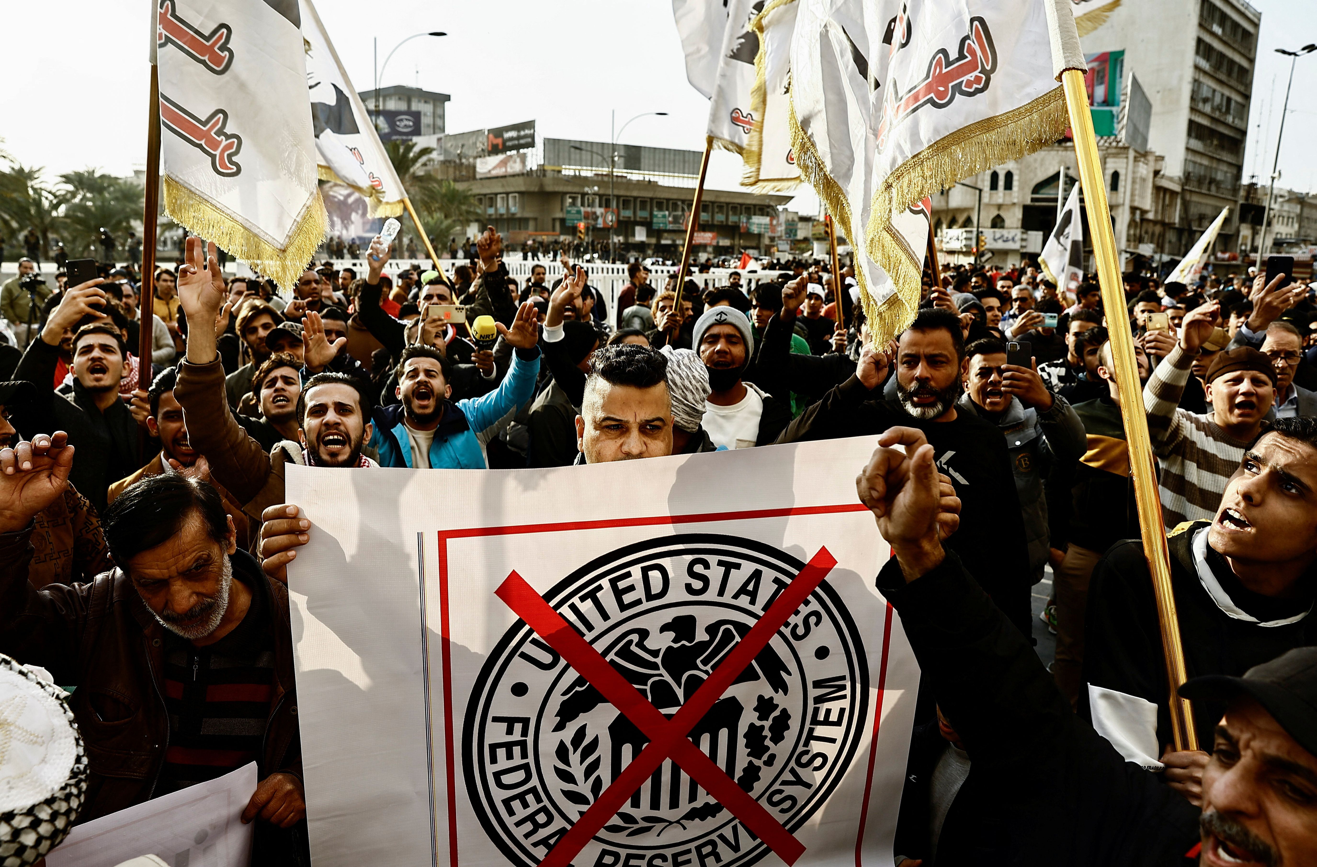 Iraqis Refuse To Sell USD To Travelers Due To US Sanctions: Ex-Official