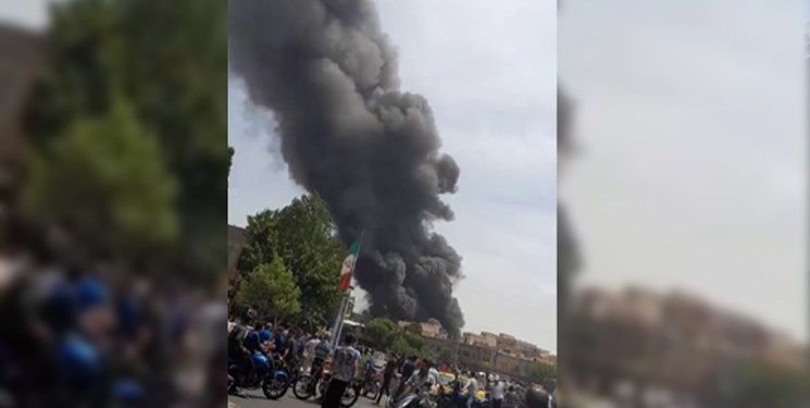 Seventeen Injured As Blaze Engulfs Tehran Warehouse
