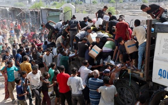 مقام سازمان ملل: صدها کامیون کمک بهداشتی در انتظار ورود به غزه هستند