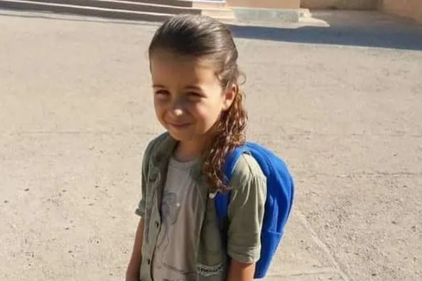 الشرطة الإيرانية تضغط على أسرة الطفل ذوالفقار شرفي لـ"التنازل" بعد مقتله برصاصها