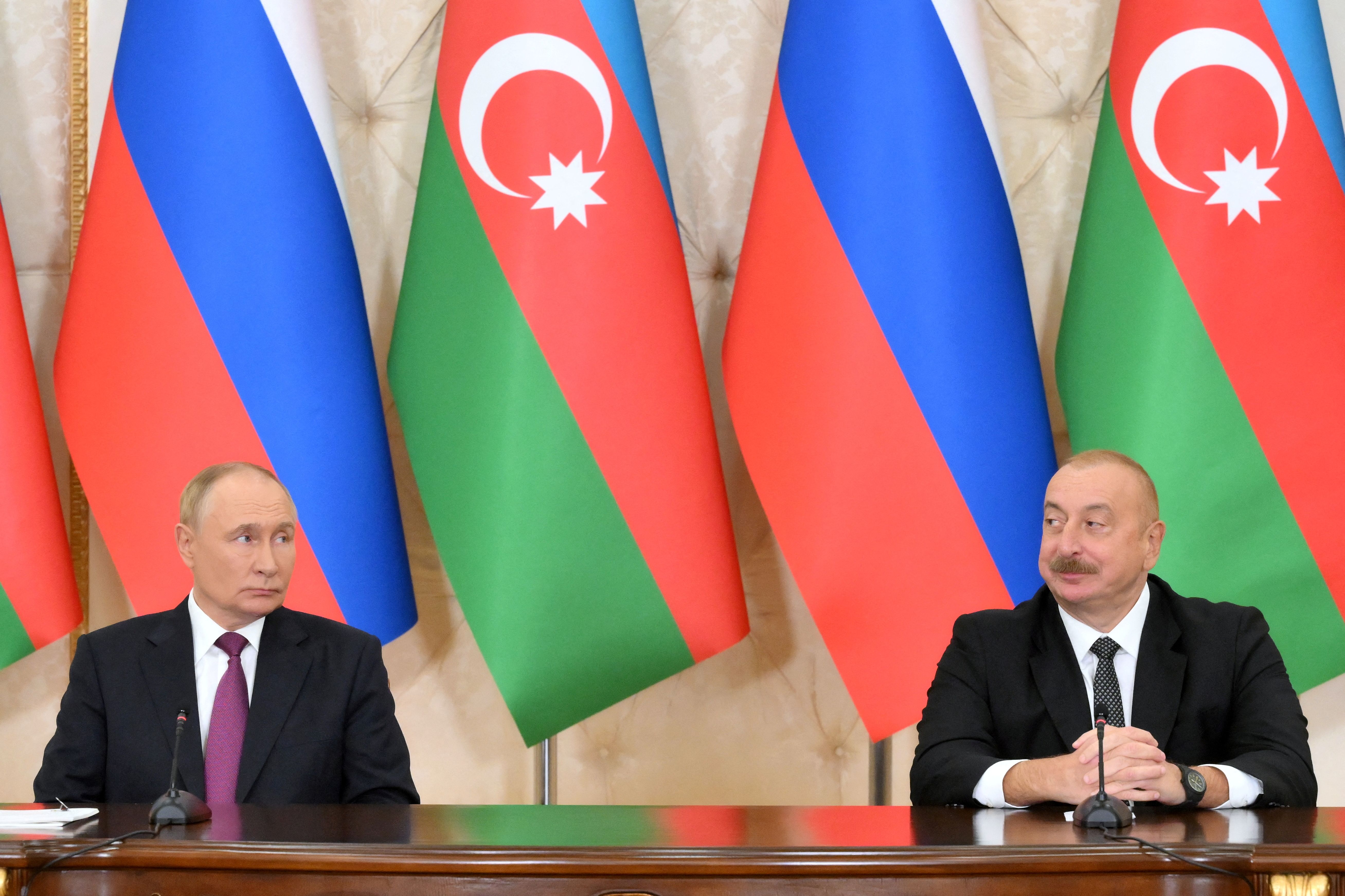 تاکید بر تقویت روابط مسکو و باکو در سفر پوتین به آذربایجان