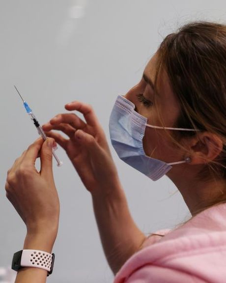 نتایج یک پژوهش: تزریق اولین دوز واکسن فایزر منجر به تولید آنتیبادی قوی در بدن میشود