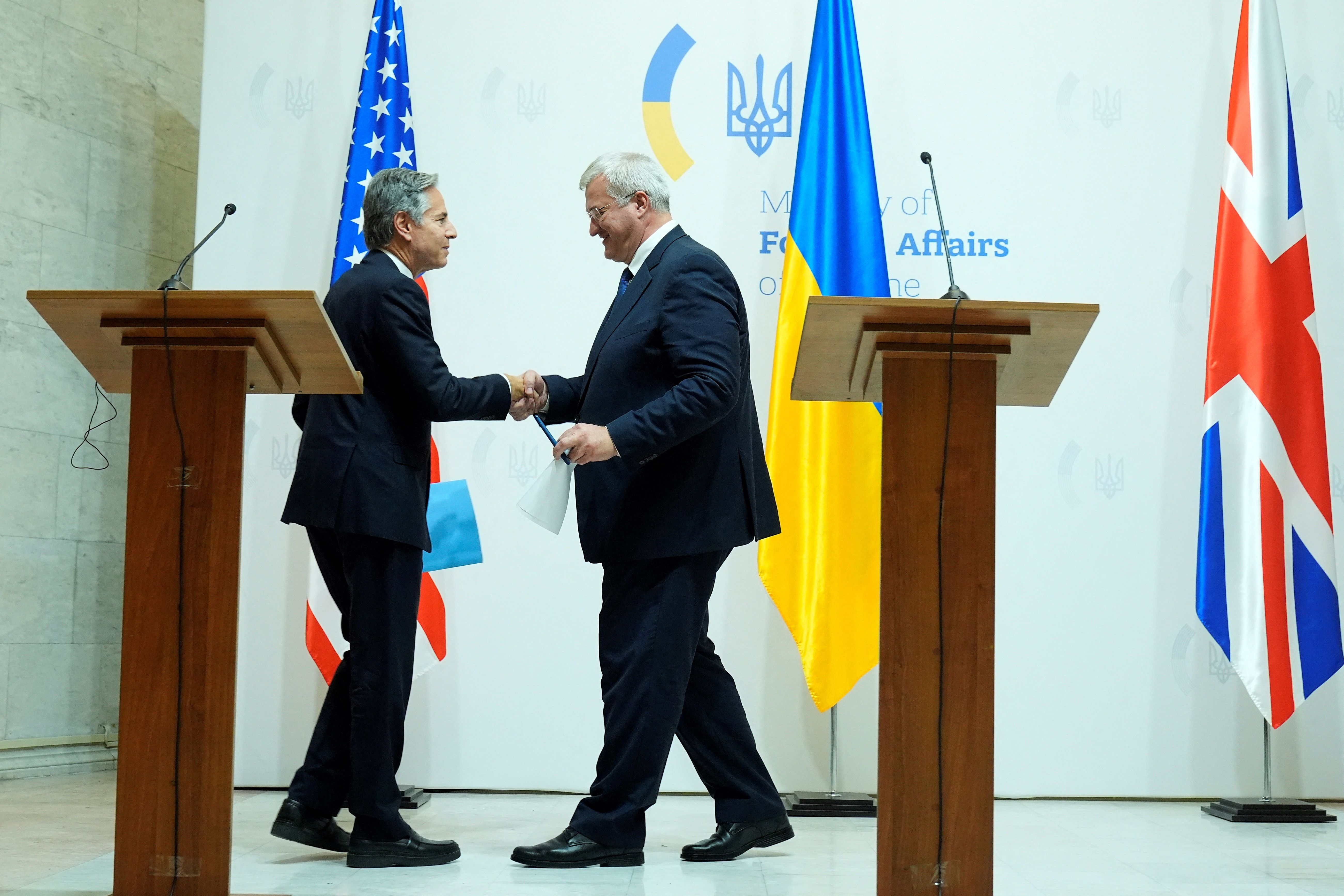 بلینکن در کی‌یف از کمک ۷۰۰ میلیون دلاری آمریکا به اوکراین خبر داد