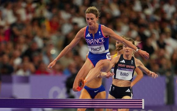 خواستگاری دونده زن فرانسوی از دوستپسرش پس از رکوردشکنی در المپیک پاریس