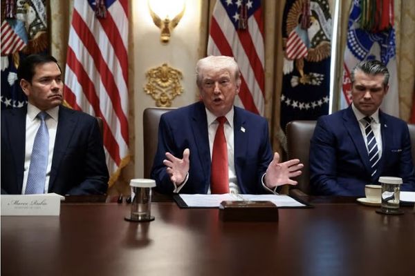 والاستریت ژورنال: ترامپ مایل است جنگ را بدون باز کردن تنگه هرمز به پایان برساند