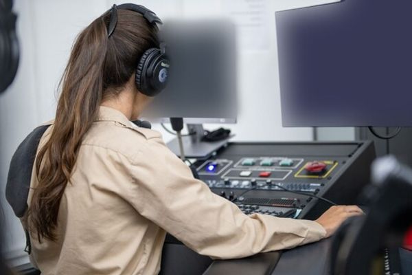 القناة 12 الإسرائيلية: سلاح الجو هيمن على سماء إيران بالكامل في يومين فقط