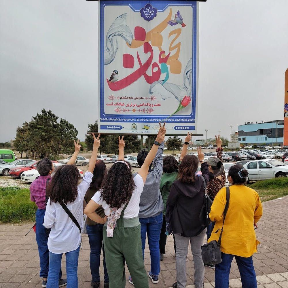 اصرار رئیسی بر «جمع شدن بساط کشف حجاب»؛ چه کسانی در تولید «مصوبه ننگین حجاب» نقش داشتند؟ 