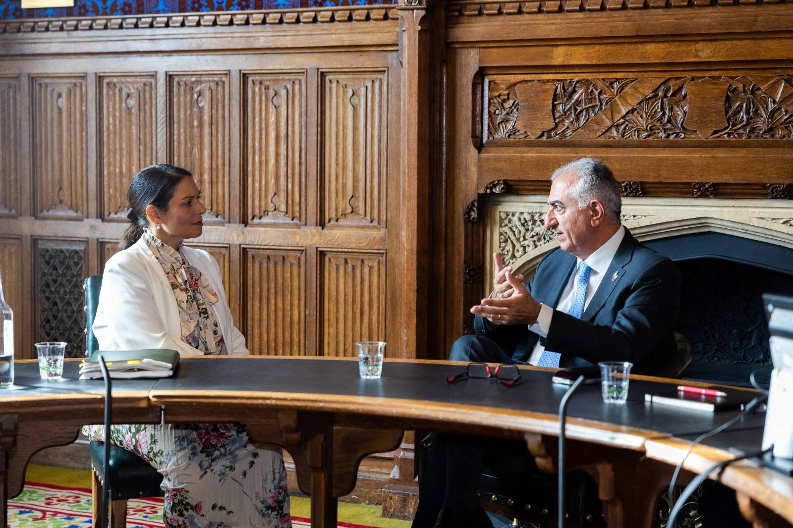 دیدار شاهزاده رضا پهلوی با وزیر سابق کشور بریتانیا:‌ اجازه ندهید سپاه مردمش را تهدید کند