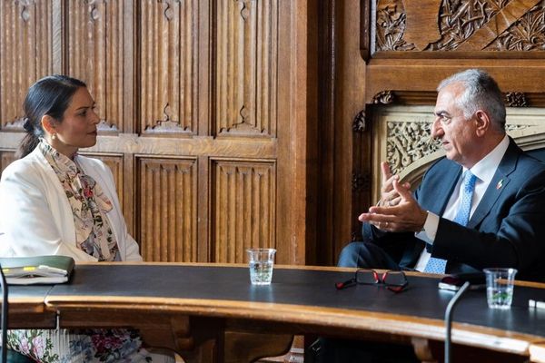 ولي عهد إيران السابق: بريطانيا لن تسمح للحرس الثوري بتهديد مواطنيها على أراضيها