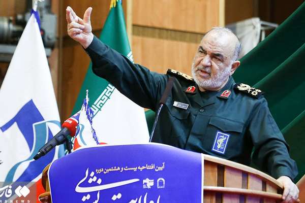 IRGC Commander Threatens Opponents With Full War