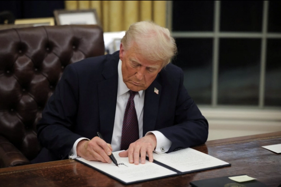 نبرد ترامپ با متمم ۱۴ قانون اساسی؛ آیا شهروندی بر اساس تولد محدود میشود؟