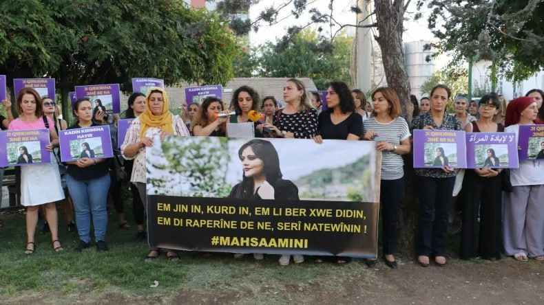 حمایت‌ گسترده از اعتراضات ایران در ترکیه با وجود سکوت مقام‌های رسمی؛ پیام دمیرتاش از زندان