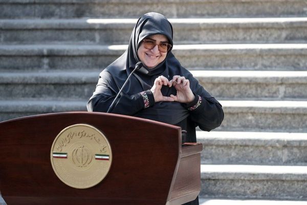 مژگان اینانلو، مستندساز به سخنگوی دولت: مادر باش و استعفا بده