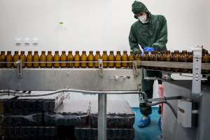 Iran health officials flag price rises as shortages loom over currency crunch