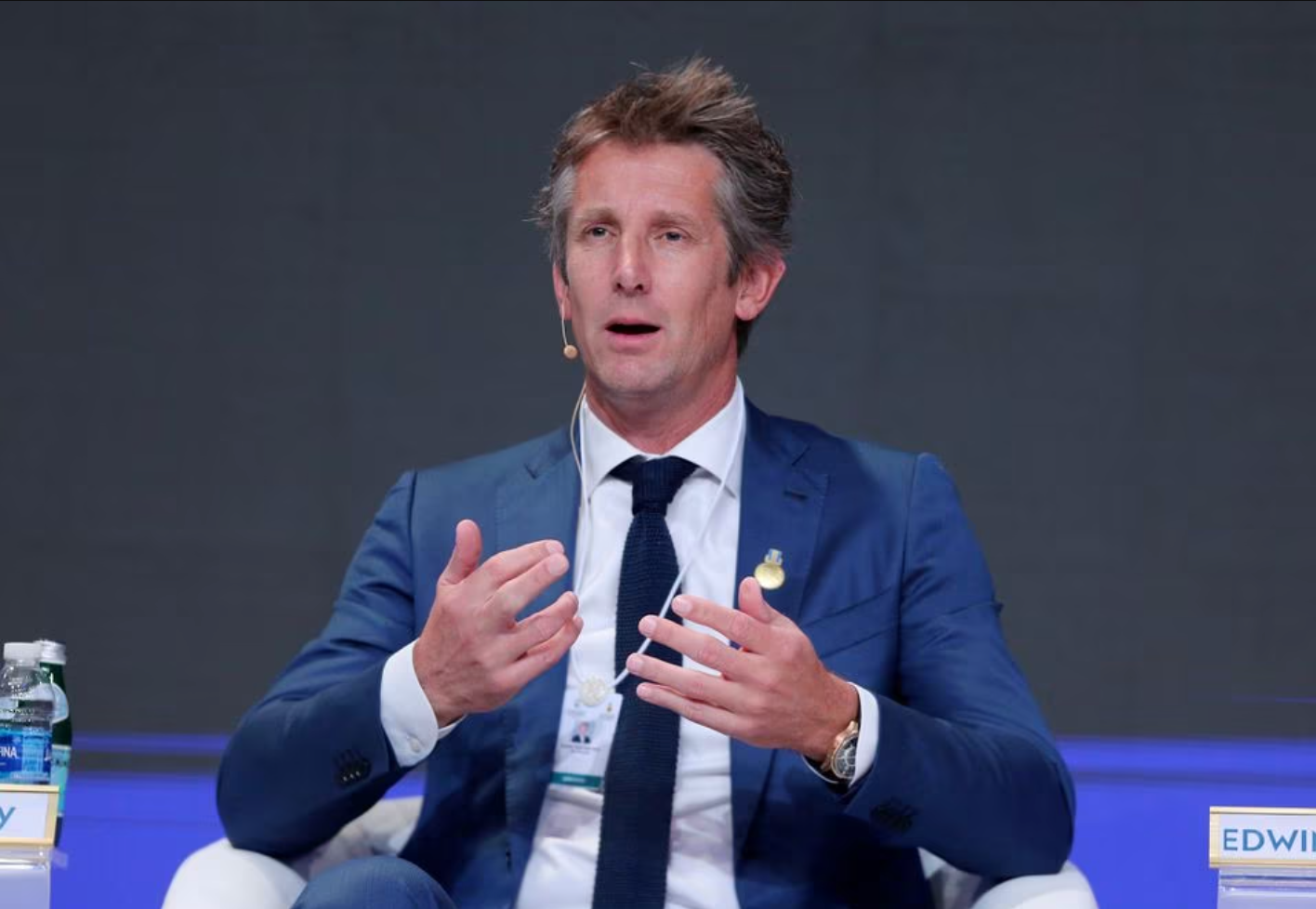 خون‌ریزی مغزی ادوین فن‌درسار، دروازه‌بان سابق تیم‌ملی هلند